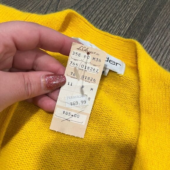 NWT Outlander Cardigan Sweater V-neck Knit Wool Lemon Yellow Medium - Picture 7 of 8